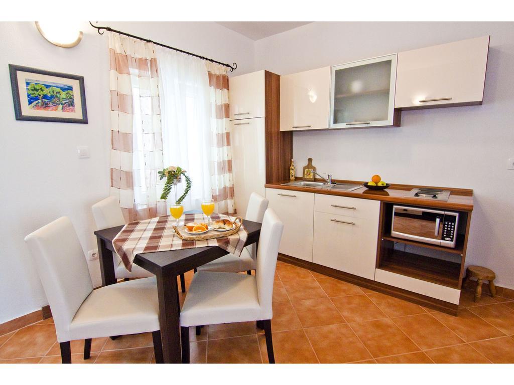 Apartments Cambi Kaštela Habitación foto